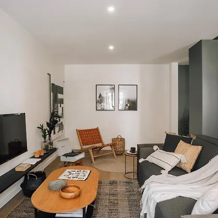 Lejlighed Arne - 3 Bedrooms In Alvalade Lisboa