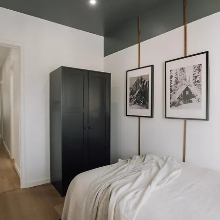 Arne - 3 Bedrooms In Alvalade Apartmán